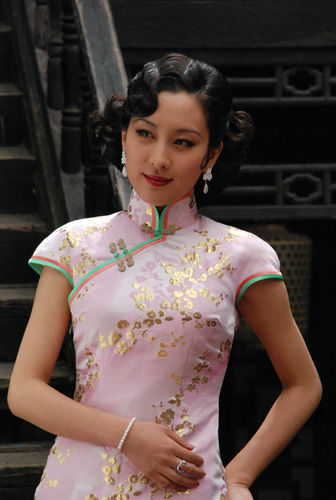 《旗袍》马苏凭借精彩的剧情,错综复杂的人物关系该剧吸引了无数的